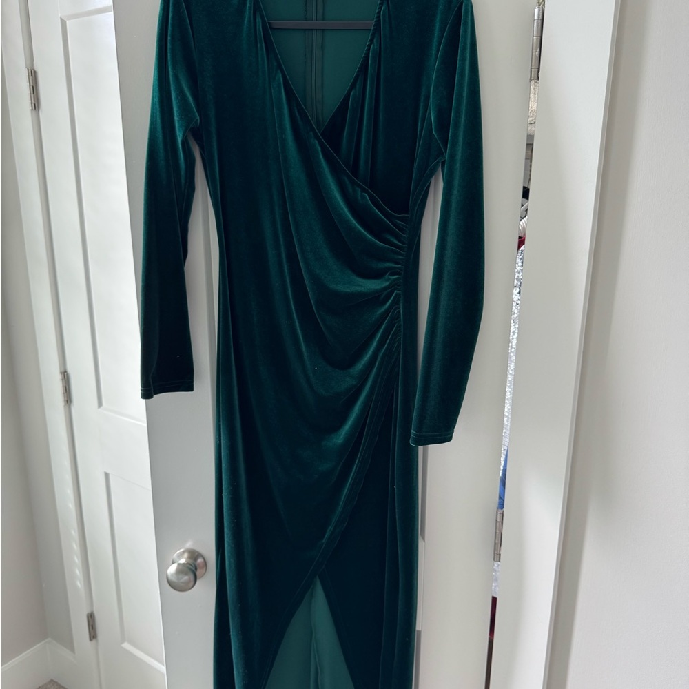 Elegant Green Velvet Wrap Dress